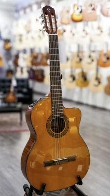 Takamine GC3CE NAT G Series Classical Nylon String Cutaway Acoustic/Electric Guitar Natural Gloss 4
